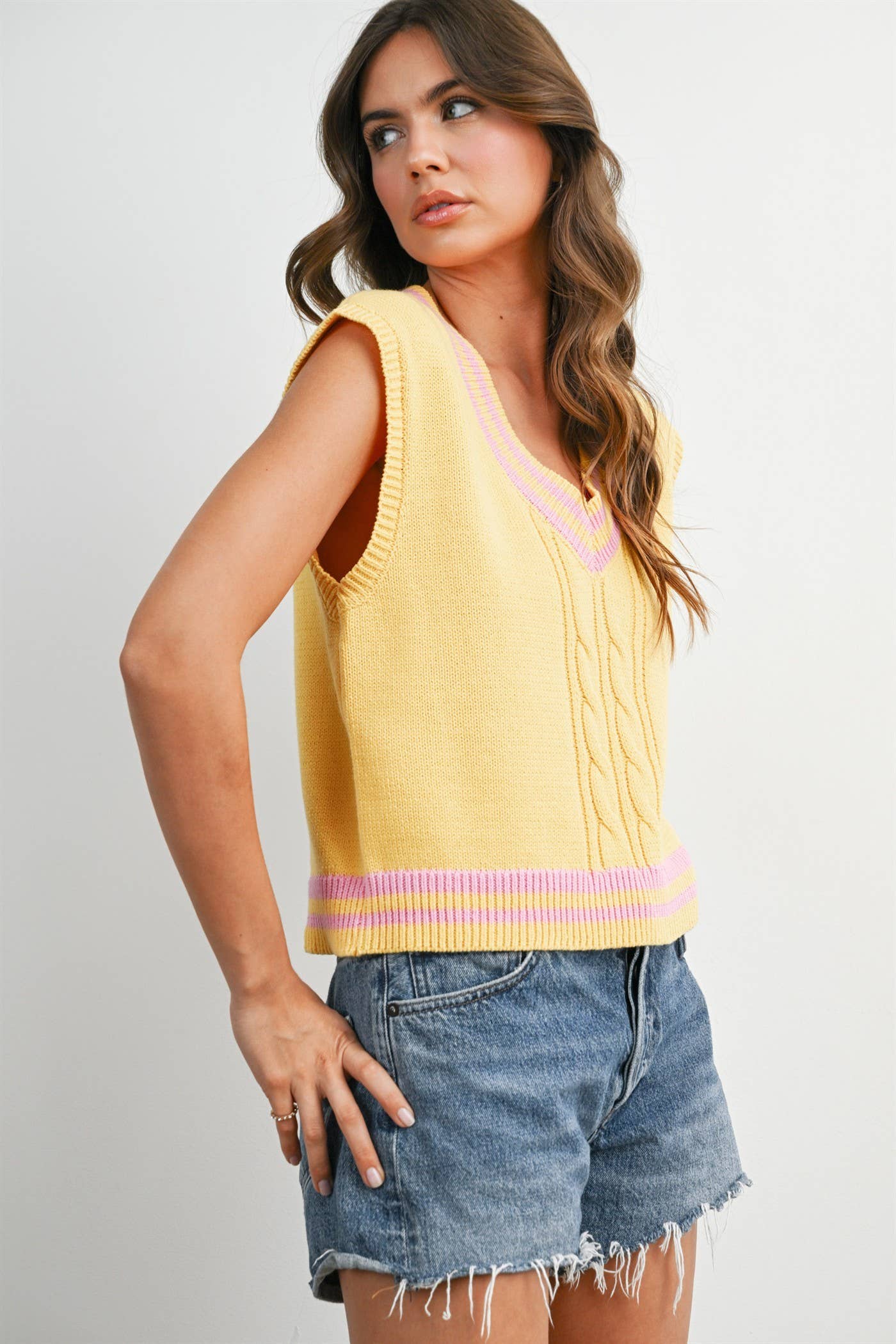 V-Neck Cable Knit Sweater Vest-BMW8447