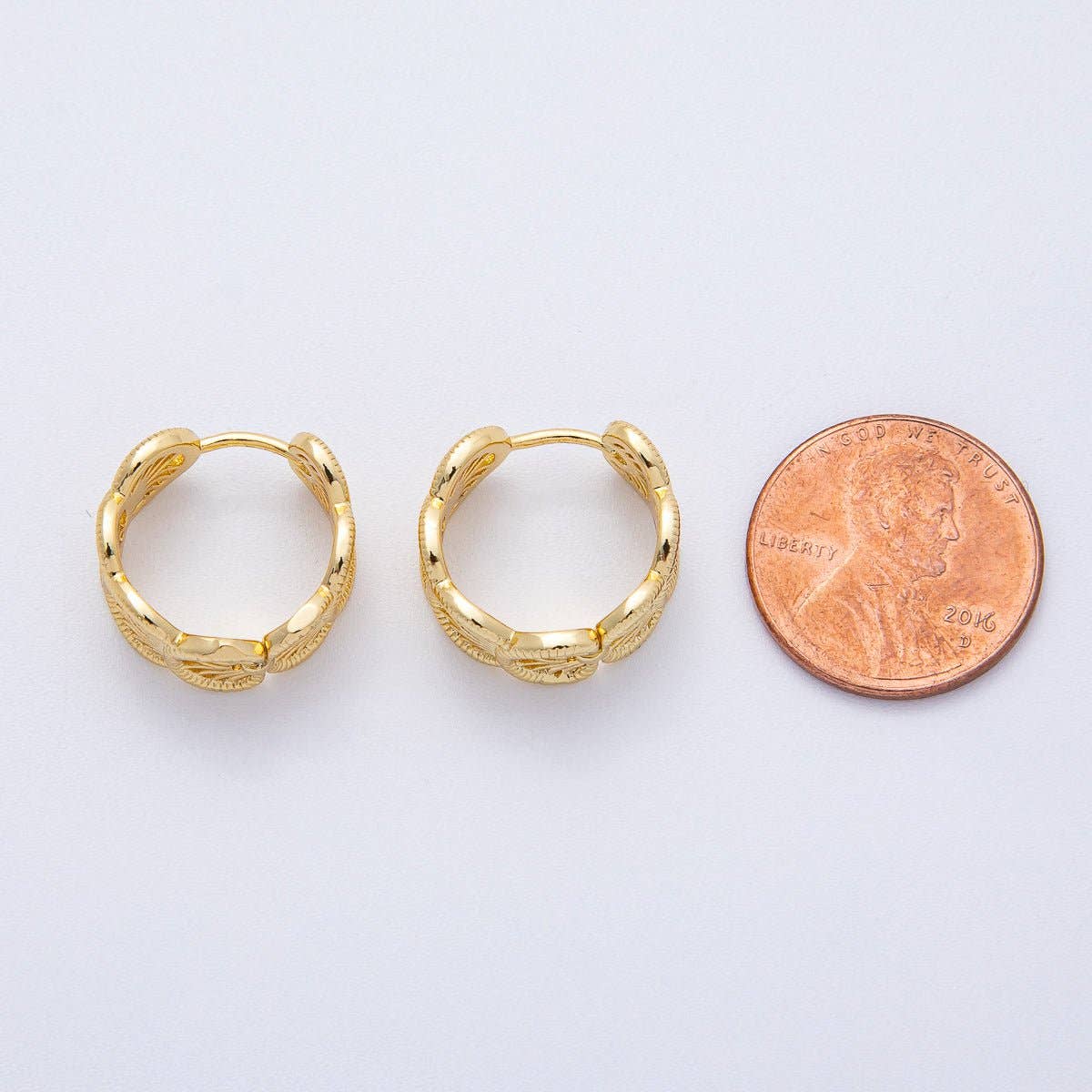 18K Gold Filled 15mm Geometric Filigree Huggie Hoop Earrings