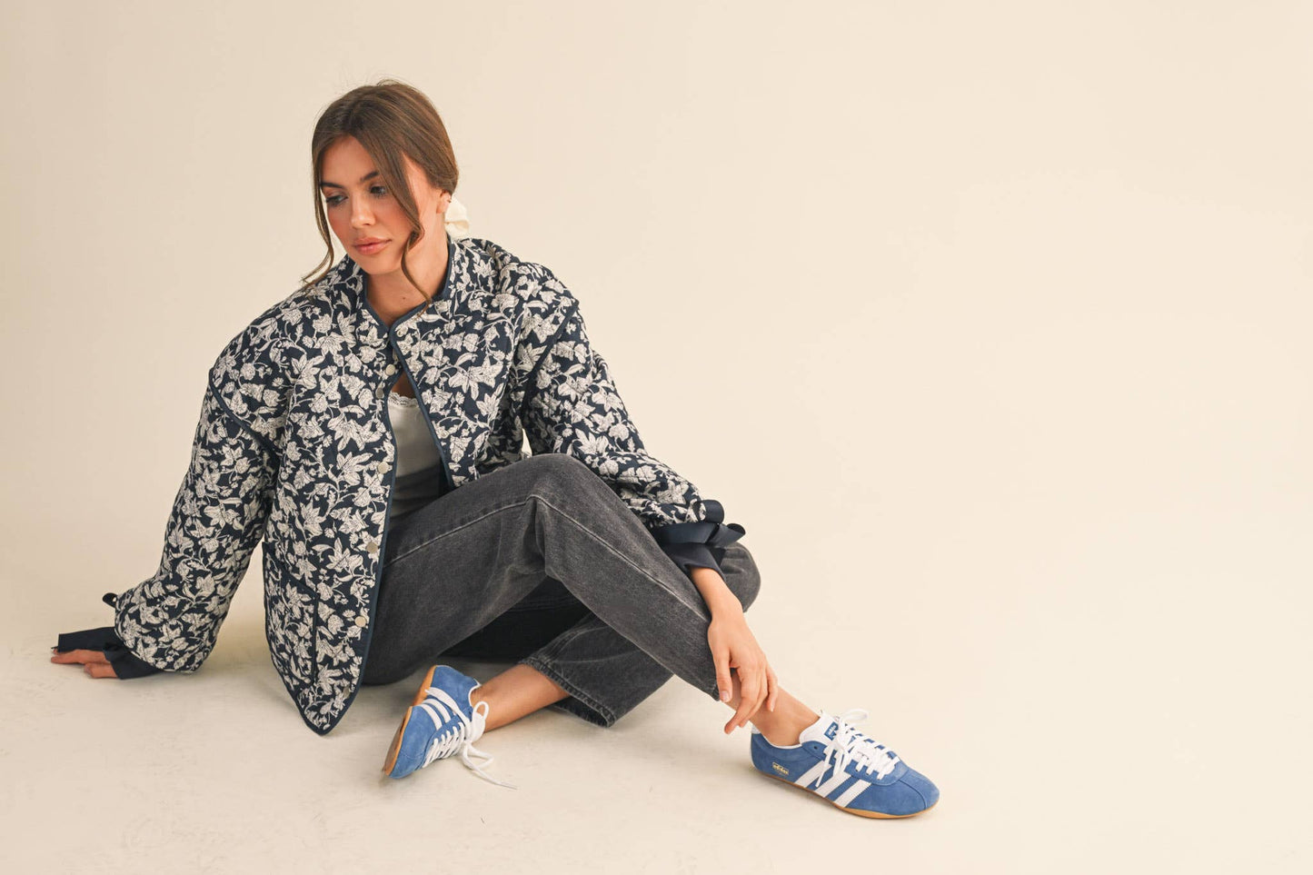 FLORAL QUILTED JACKET WITH RIBBON DETAIL MJK3622