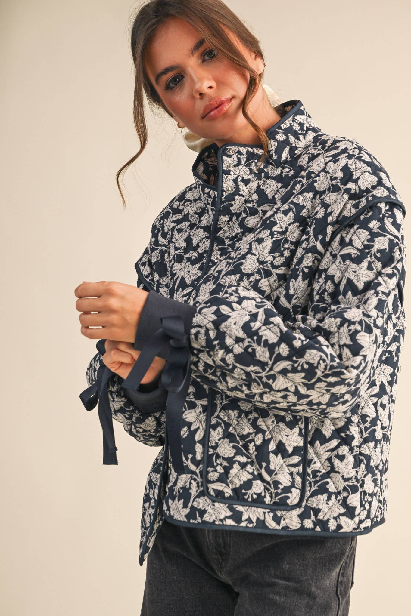 FLORAL QUILTED JACKET WITH RIBBON DETAIL MJK3622