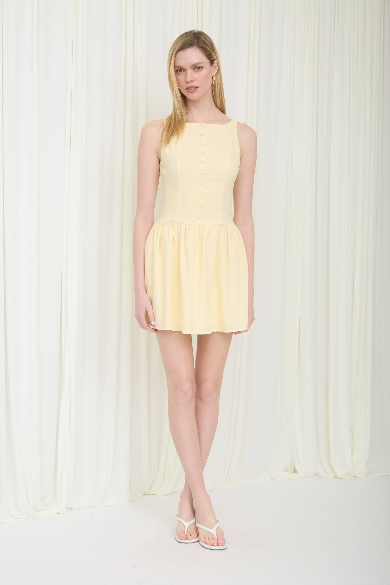 Butter yellow Boat Neck Sleeveless Button Down Linen Mini Dress