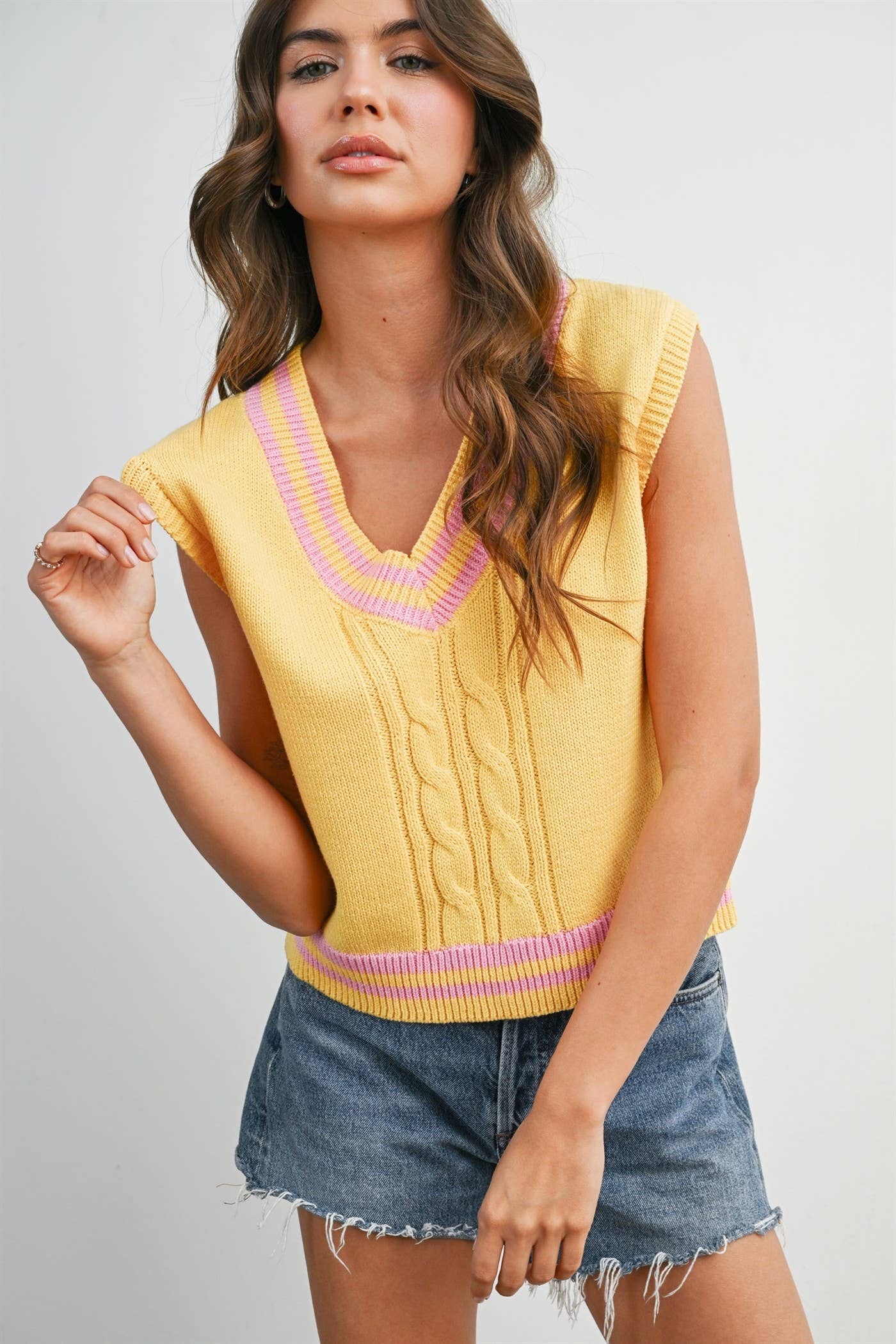 V-Neck Cable Knit Sweater Vest-BMW8447