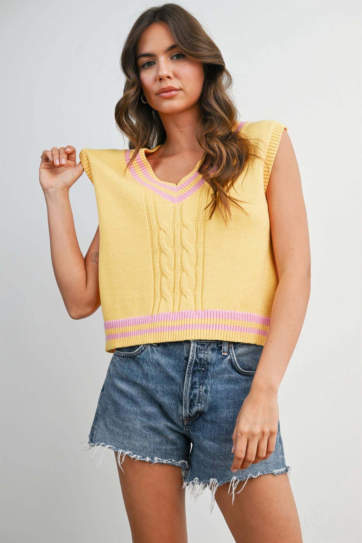 V-Neck Cable Knit Sweater Vest-BMW8447
