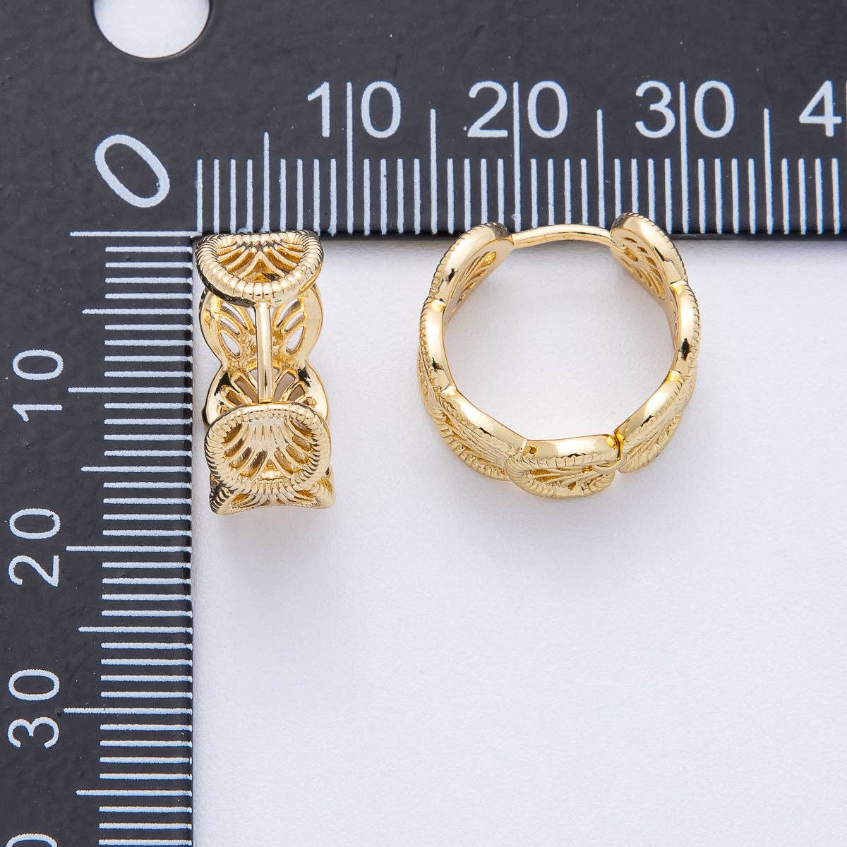 18K Gold Filled 15mm Geometric Filigree Huggie Hoop Earrings
