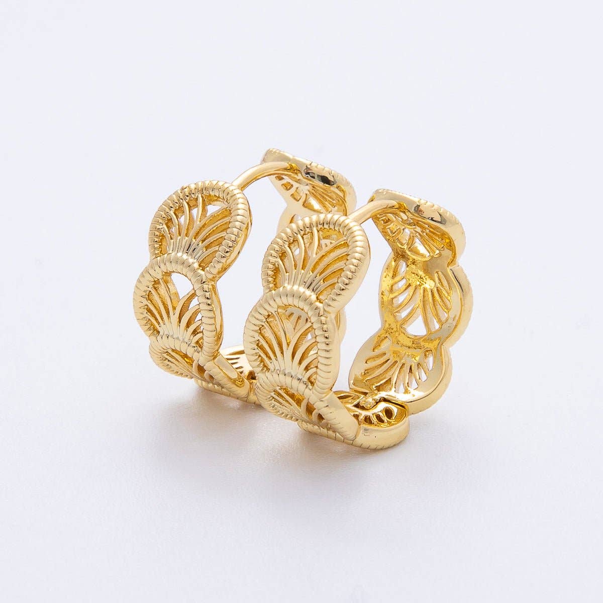 18K Gold Filled 15mm Geometric Filigree Huggie Hoop Earrings