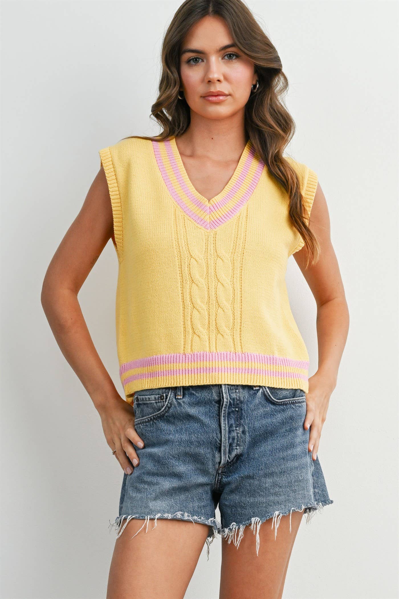 V-Neck Cable Knit Sweater Vest-BMW8447
