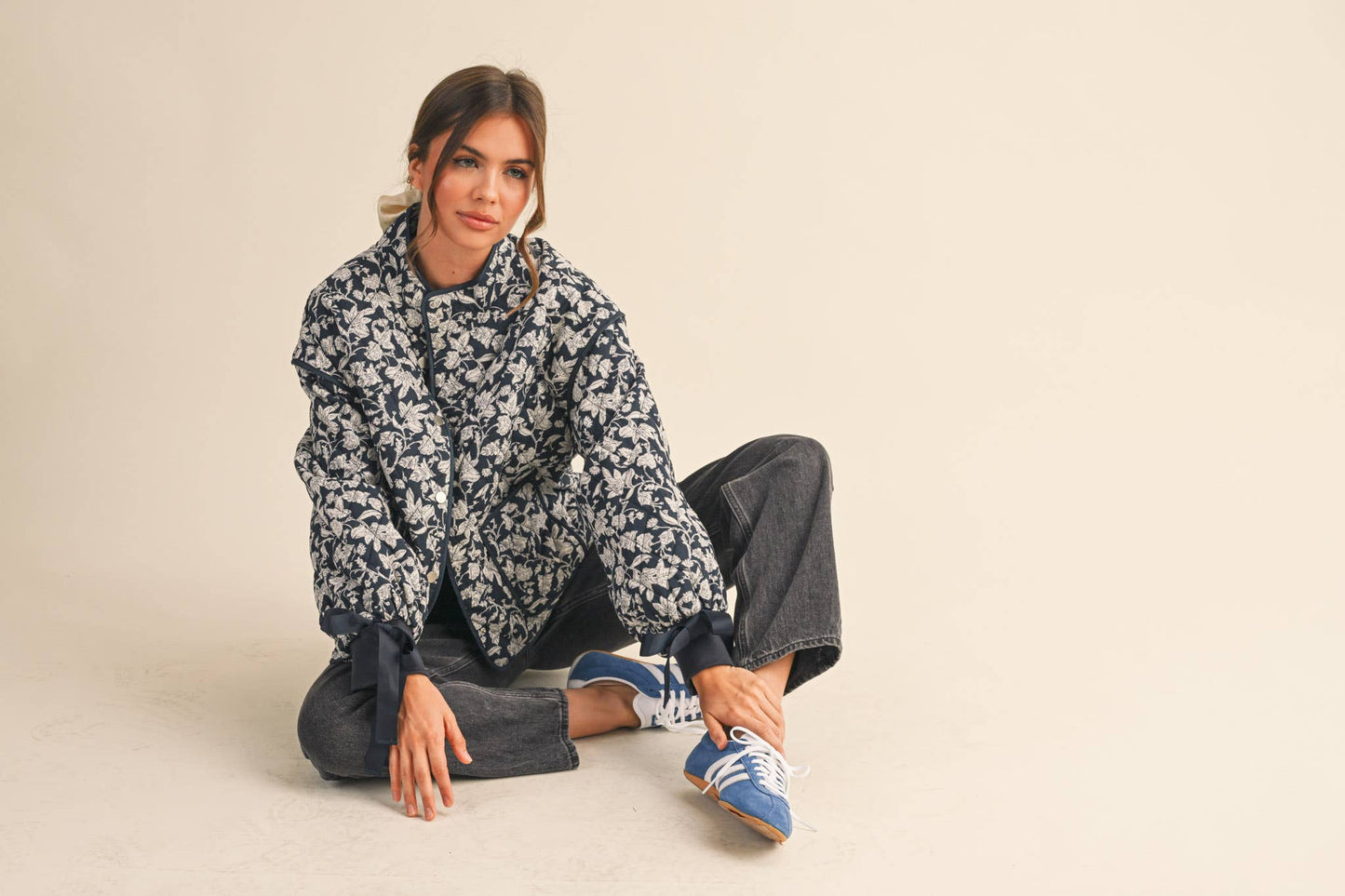 FLORAL QUILTED JACKET WITH RIBBON DETAIL MJK3622
